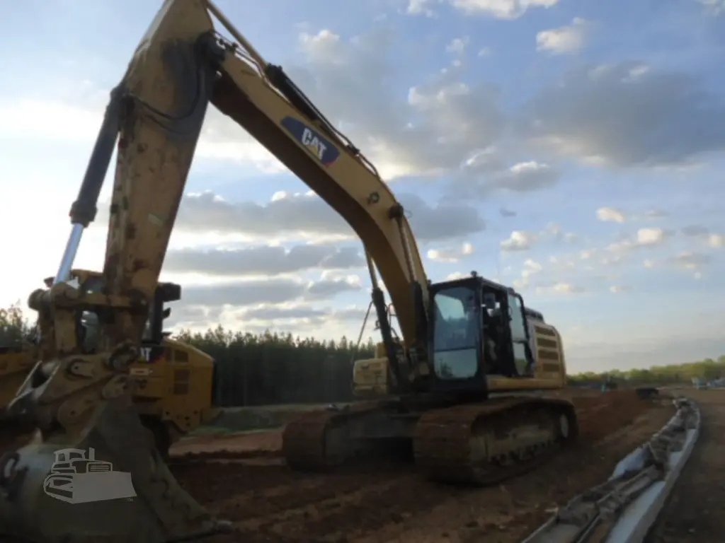 2017 Caterpillar 336FL