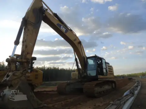 2017 Caterpillar 336FL