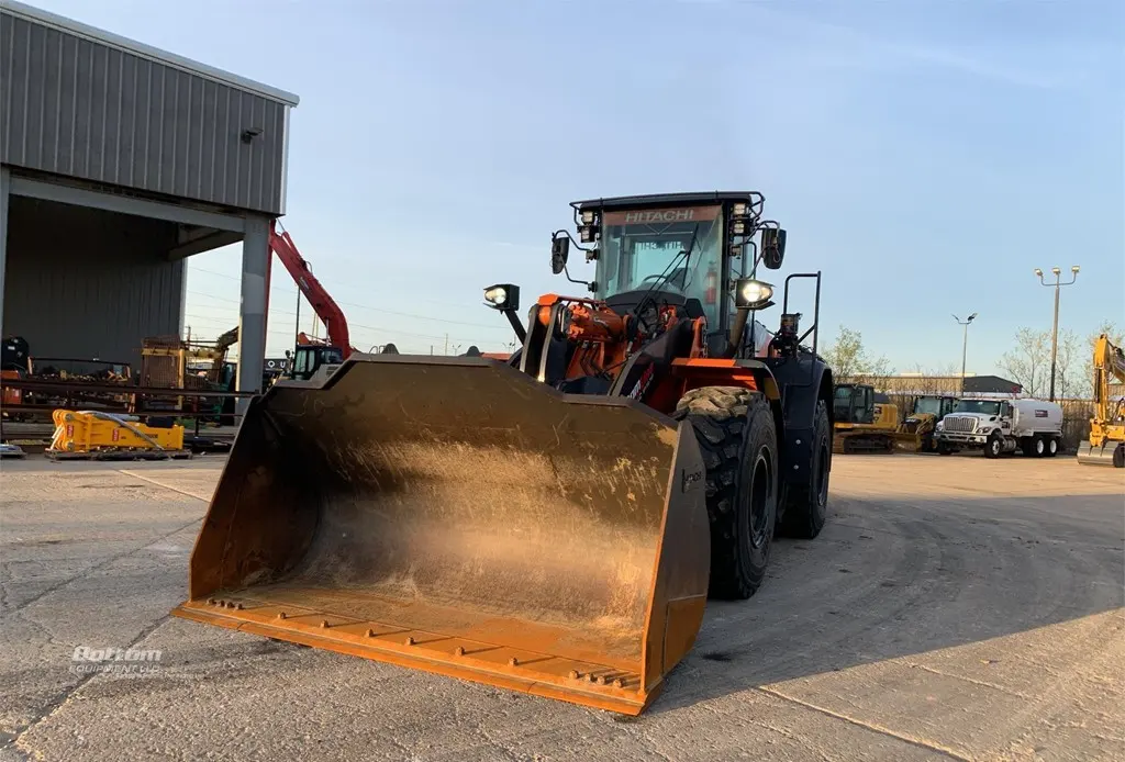 2022 Hitachi ZW220-7