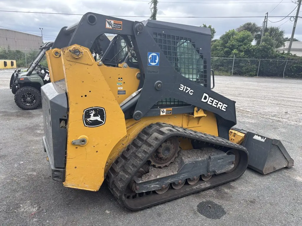2019 John Deere 317G