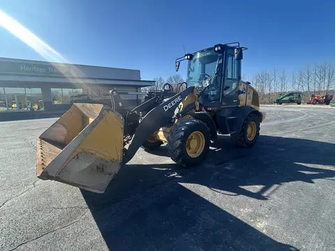2022 John Deere 324L