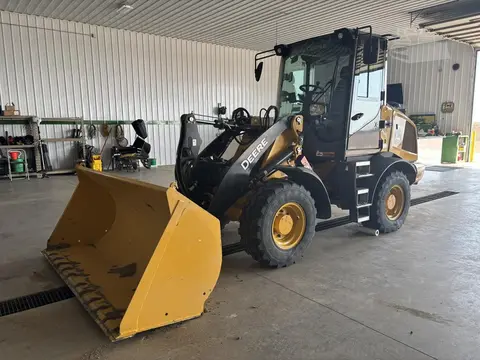 2024 John Deere 244P