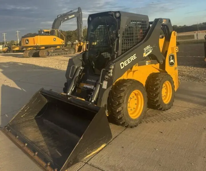 2024 John Deere 318G