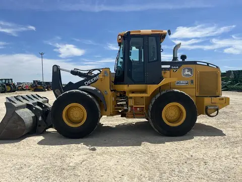 2021 John Deere 544P