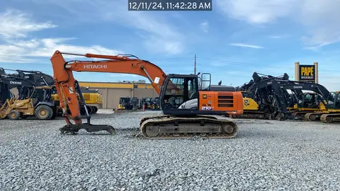 2022 Hitachi ZX2106