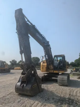 2024 John Deere 245P