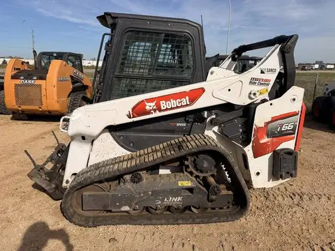 2021 Bobcat T66