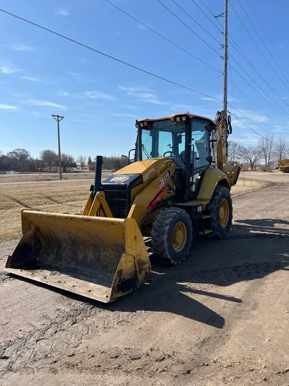 2021 Caterpillar 420