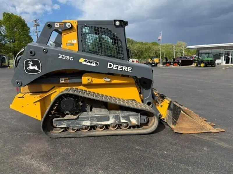 2023 John Deere 333G