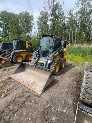 2023 John Deere 318G