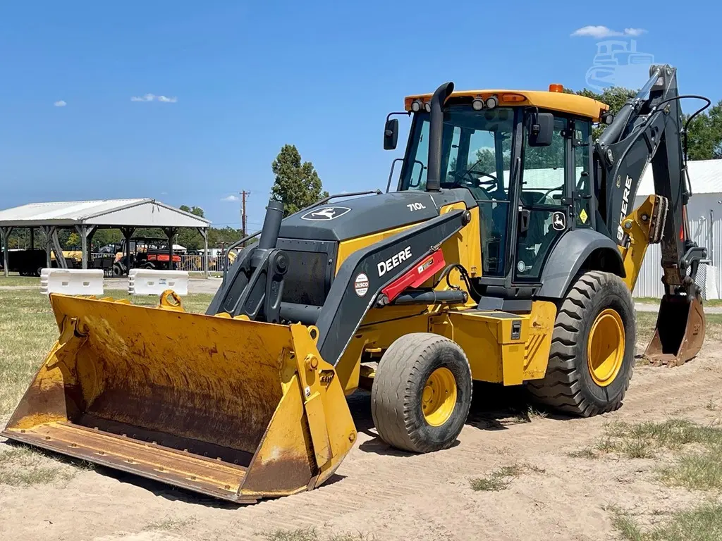 2021 John Deere 710L