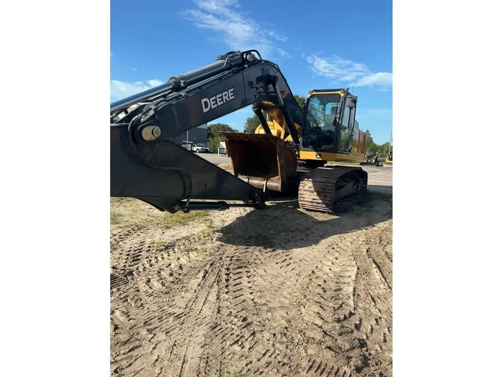 2023 John Deere 350P