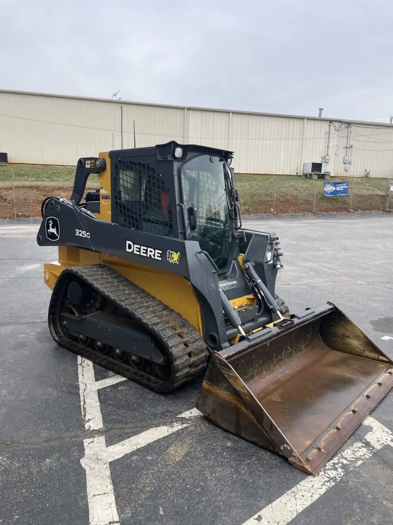 2023 John Deere 325G