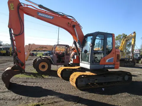 2018 Doosan DX140LCR-5
