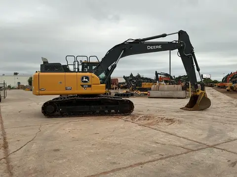 2023 John Deere 210P