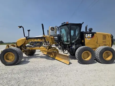 2017 Caterpillar 12M3 AWD