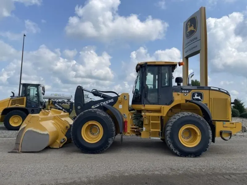 2023 John Deere 644P
