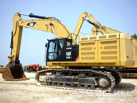 2020 Caterpillar 374FL