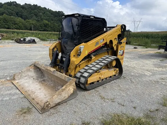 2025 Caterpillar 265
