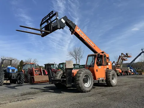 2017 SkyTrak 10054
