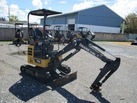 2023 John Deere 17G