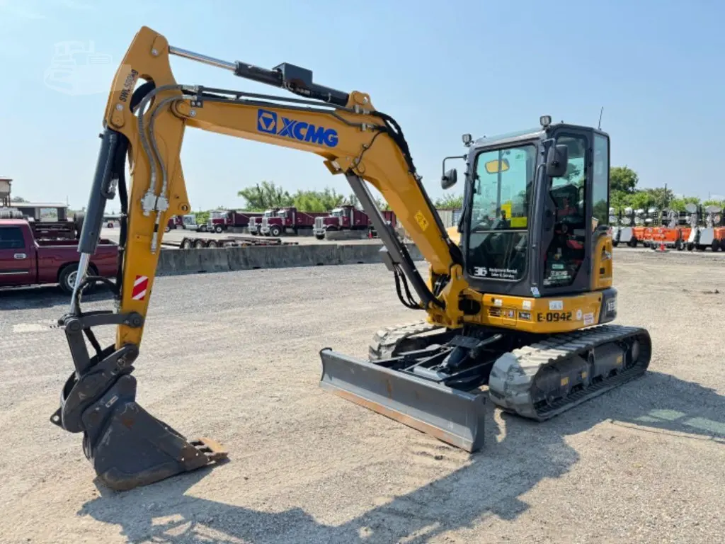 2022 XCMG XE55U