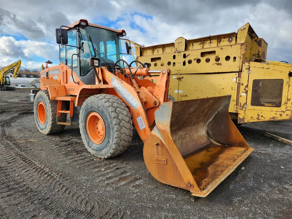 2015 Doosan DL220-3