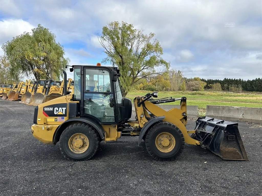 2017 Caterpillar 906M
