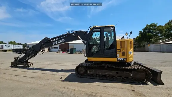 2015 John Deere 135G