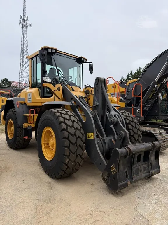2022 Volvo L90H