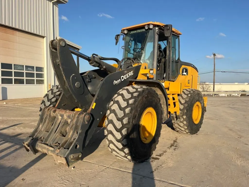 2023 John Deere 644P