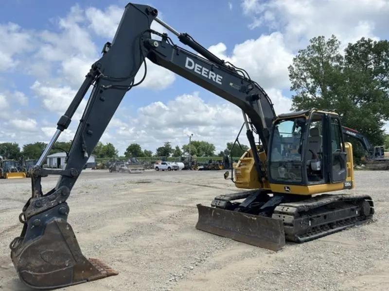 2020 John Deere 135G