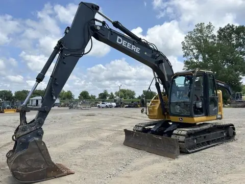 2020 John Deere 135G