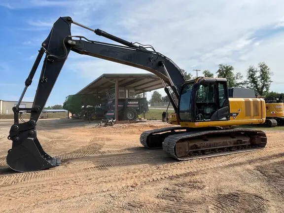 2023 John Deere 210P