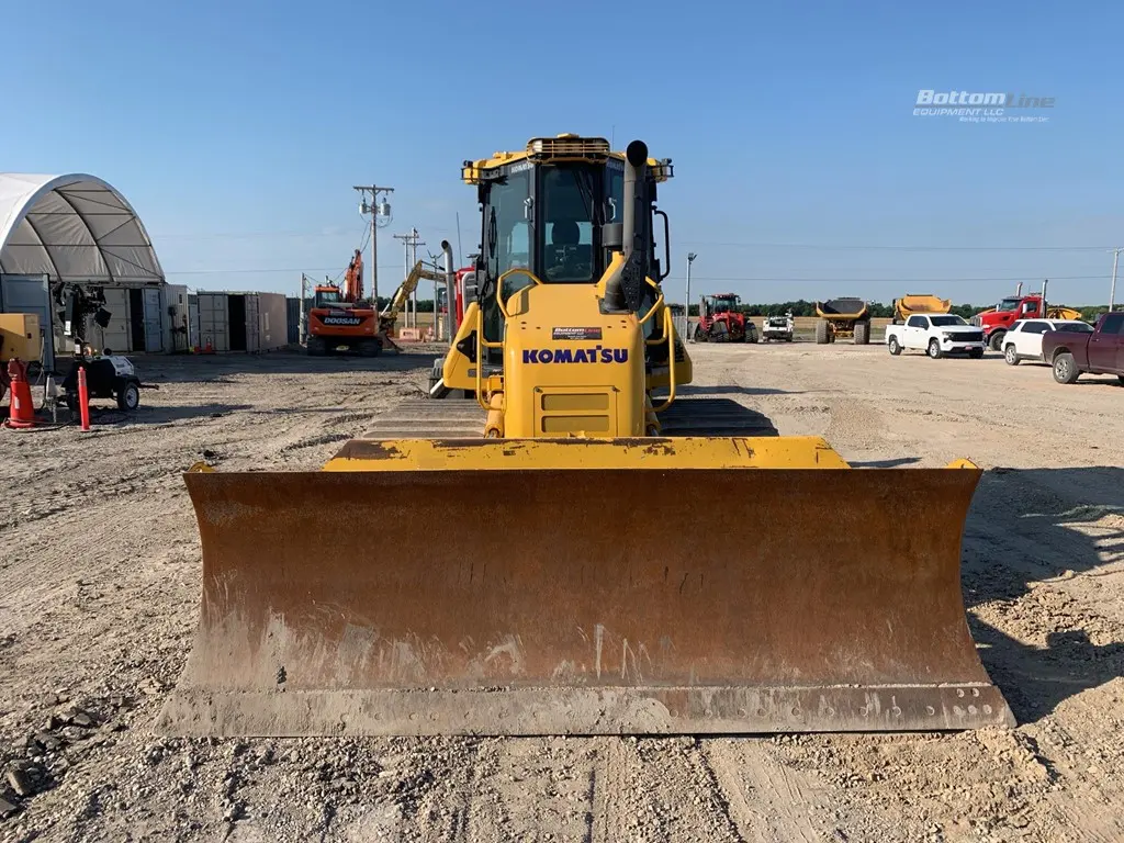 2023 Komatsu D61PXI-24