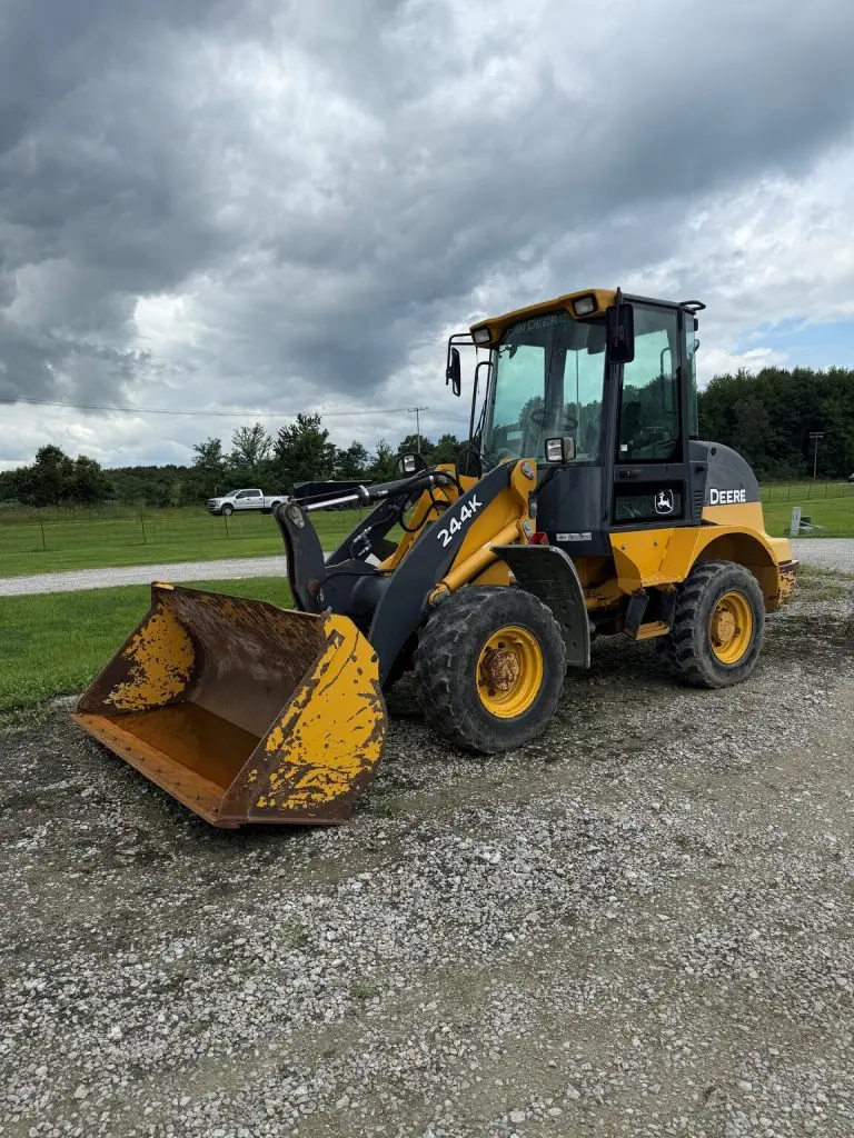 2016 John Deere 244K