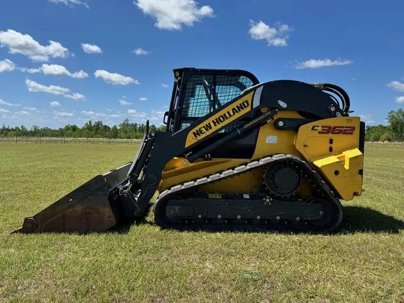 2023 New Holland C362