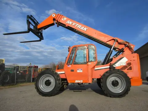 2015 SkyTrak 8042
