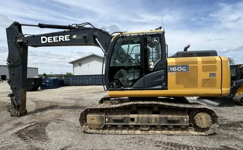 2017 John Deere 160G LC