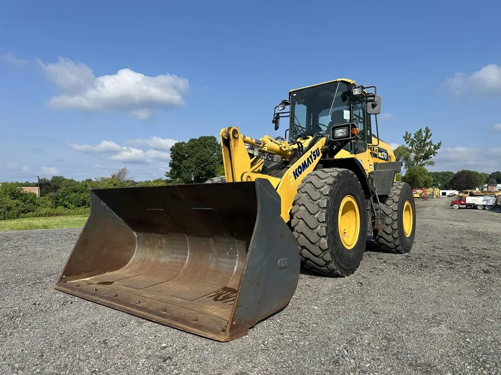 2020 Komatsu WA270-8