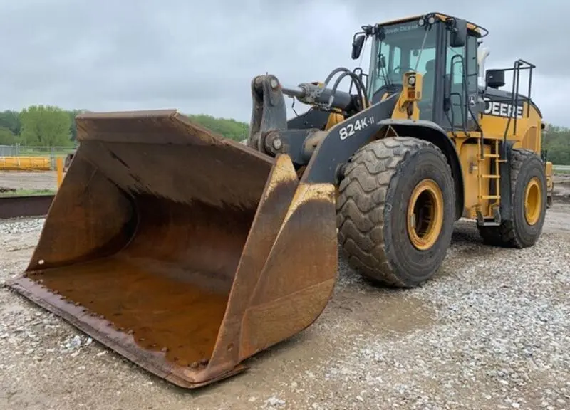 2019 John Deere 824K