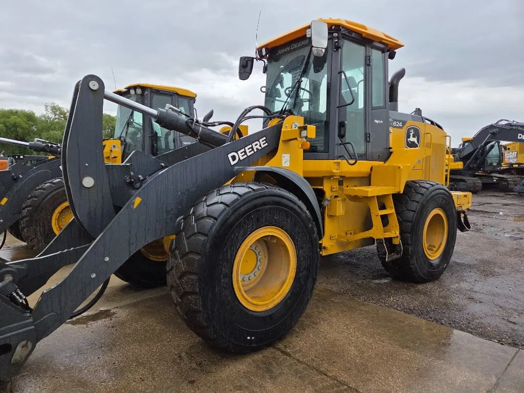 2023 John Deere 624P
