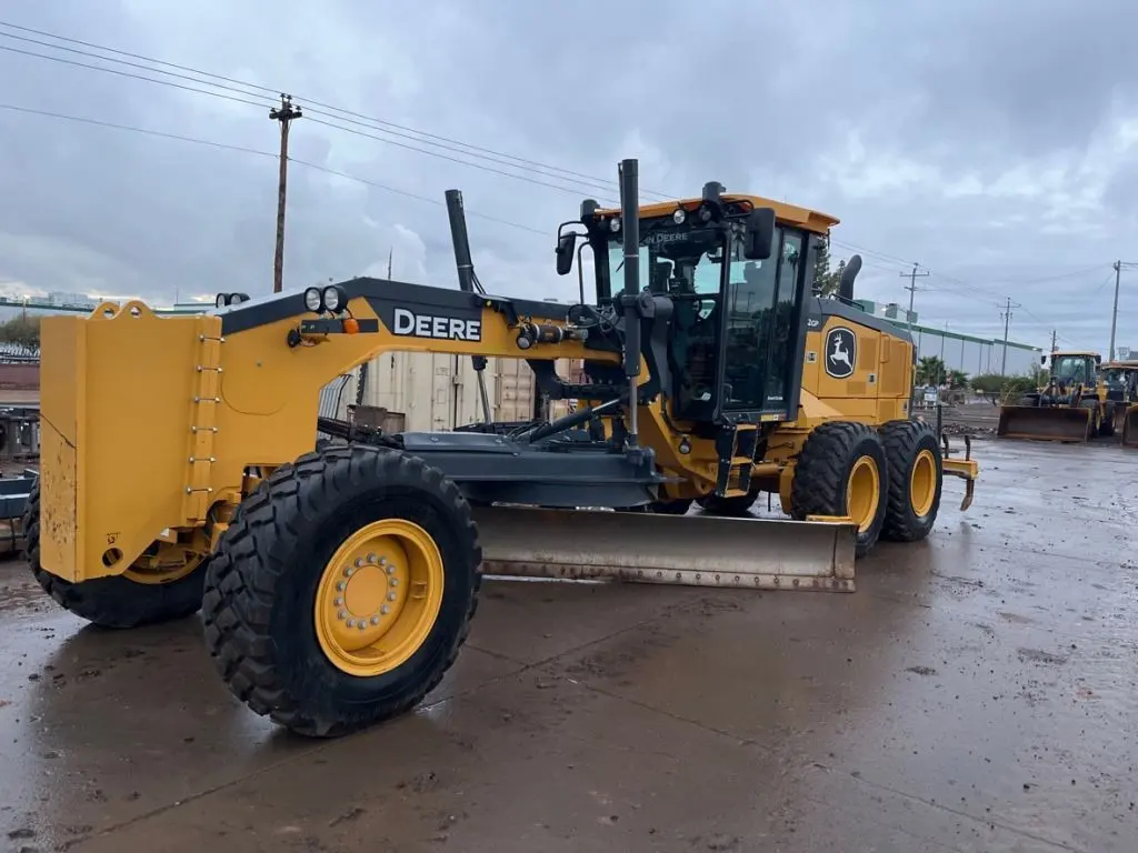 2024 John Deere 672G